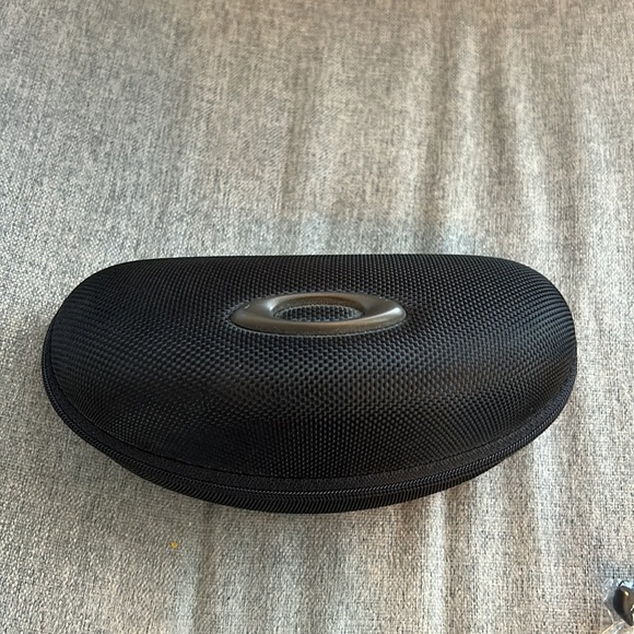 Oakley Flak Jacket Sunglasses with Extra Set of Lenses and Case - Picture 9 of 9